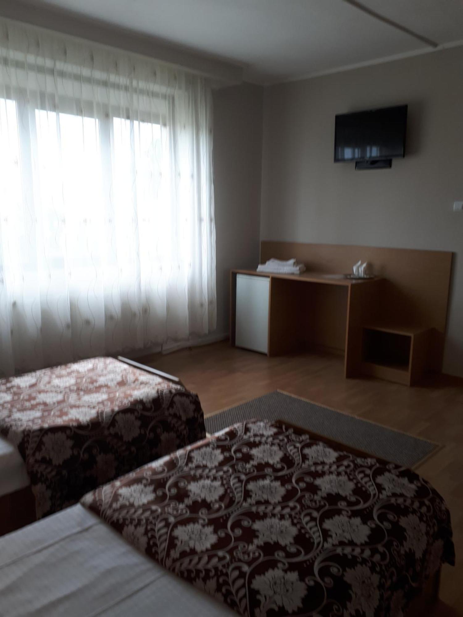 Hotel Perla Satu Mare Exterior foto
