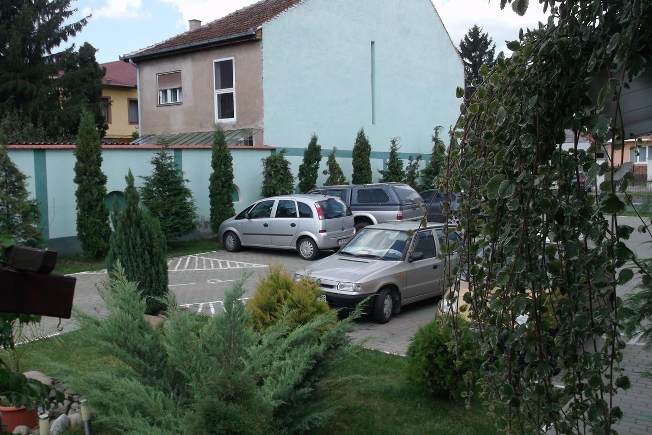 Hotel Perla Satu Mare Exterior foto